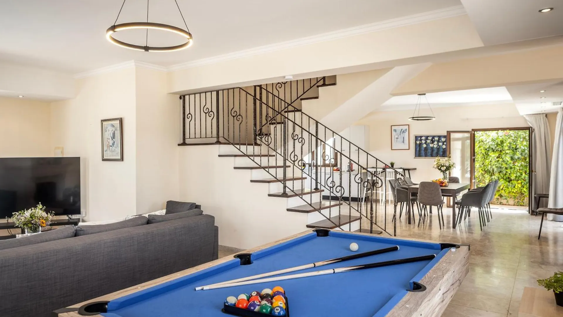 Sunnyvillas: 4Br Seafront Villa*Private Pool*Bw44 Protaras 0*,  Chipre